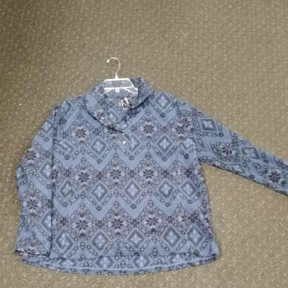 Blue Fleece Patterned Shirt With Front Zipper Pockets